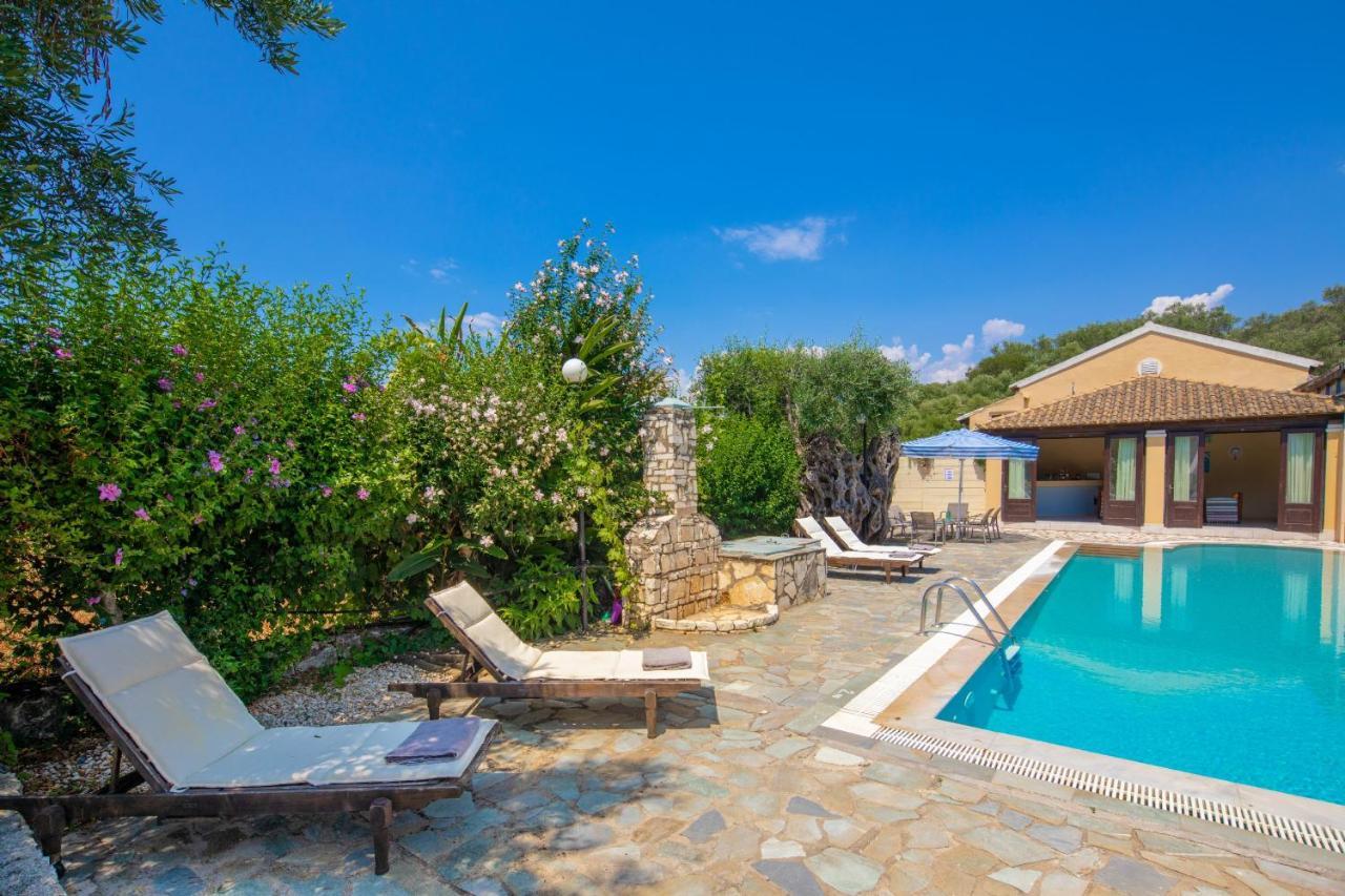 Villa Lianolia Περίθεια Εξωτερικό φωτογραφία