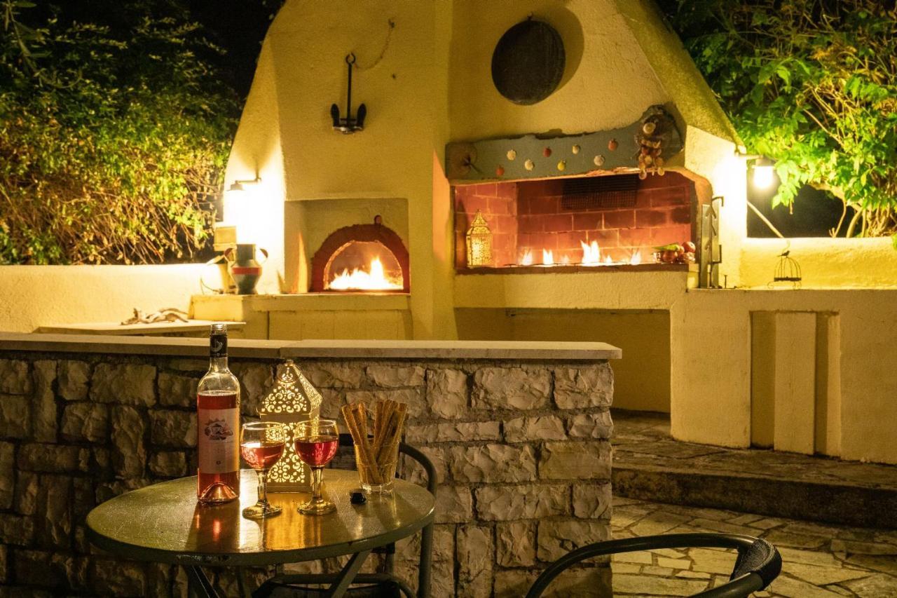 Villa Lianolia Περίθεια Εξωτερικό φωτογραφία